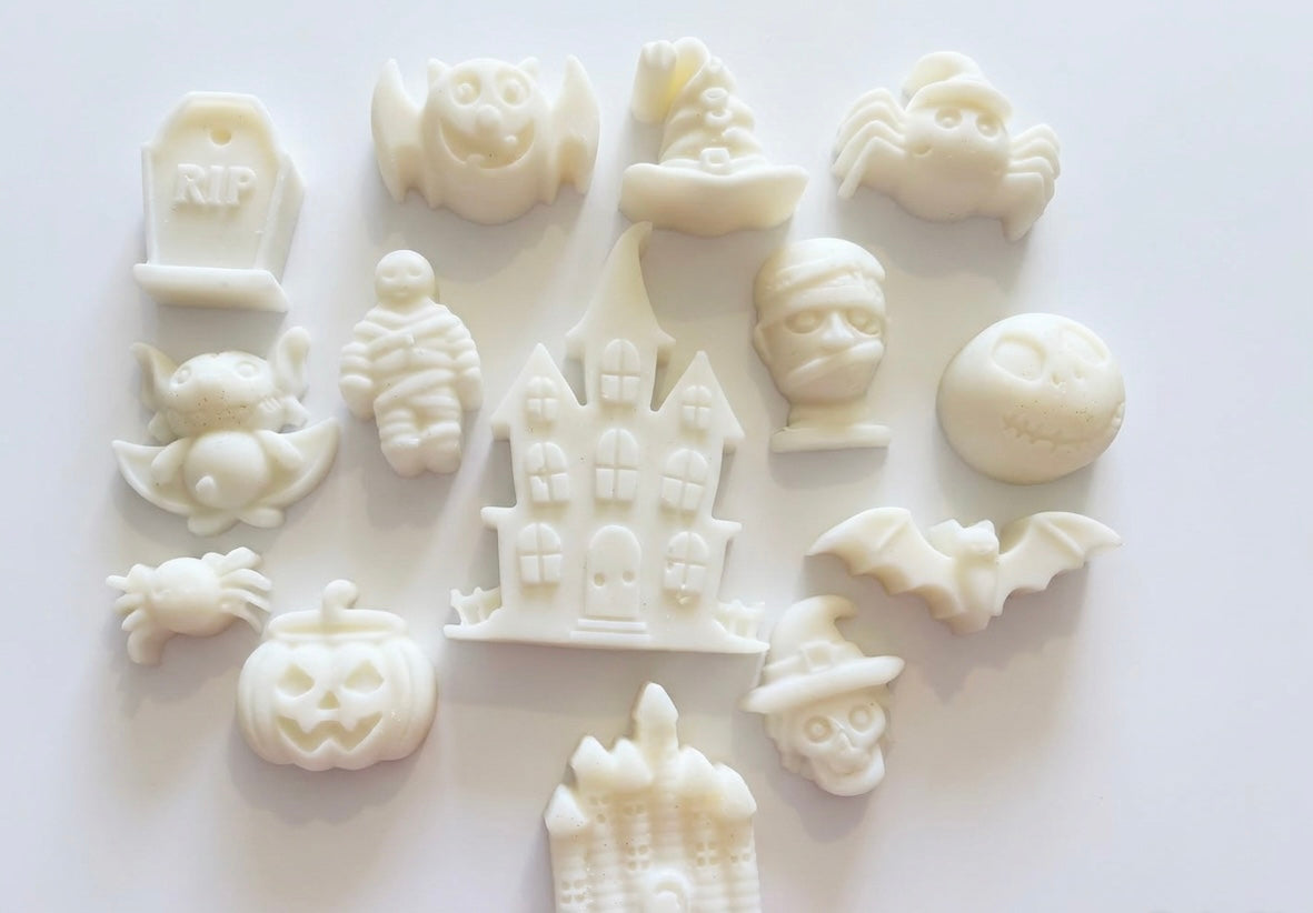 14 Piece Halloween Wax Melt Set | Handmade Spooky Gift | Narla's Fable & Fur